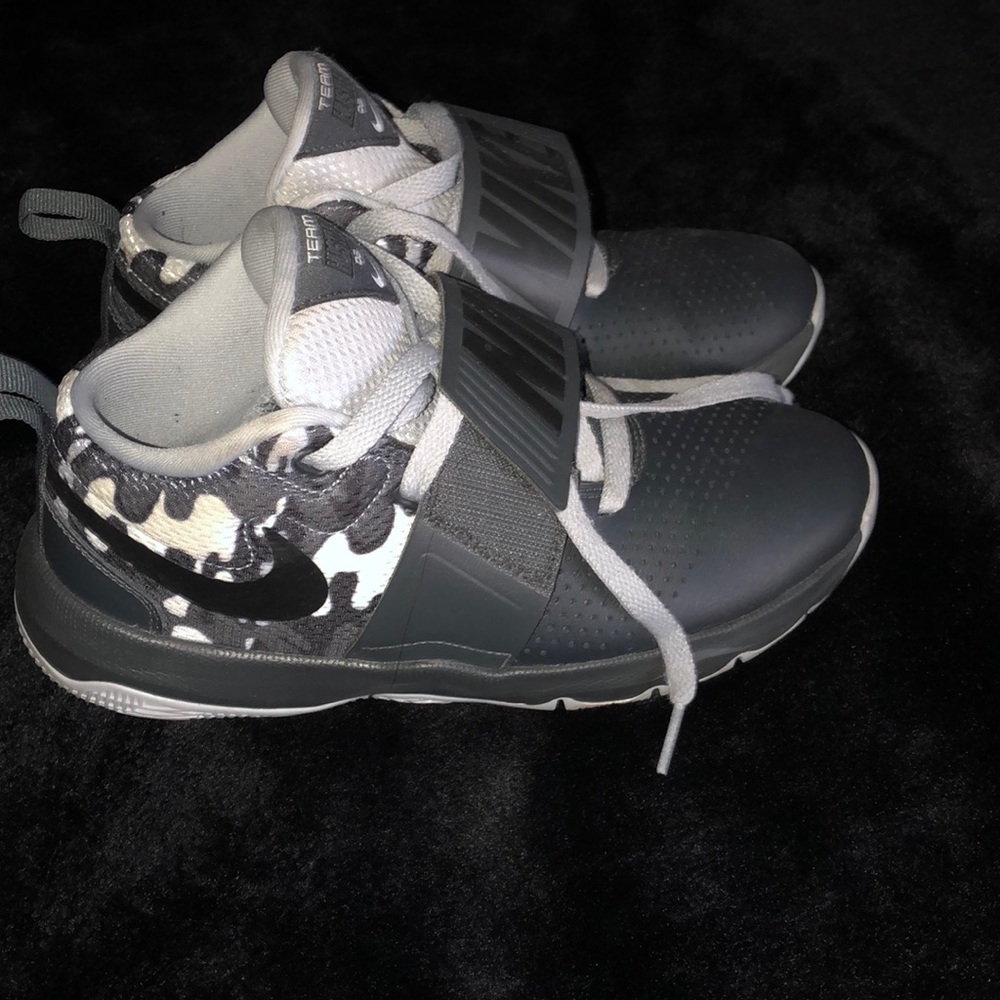 Boys Nike Basketball Sneakers